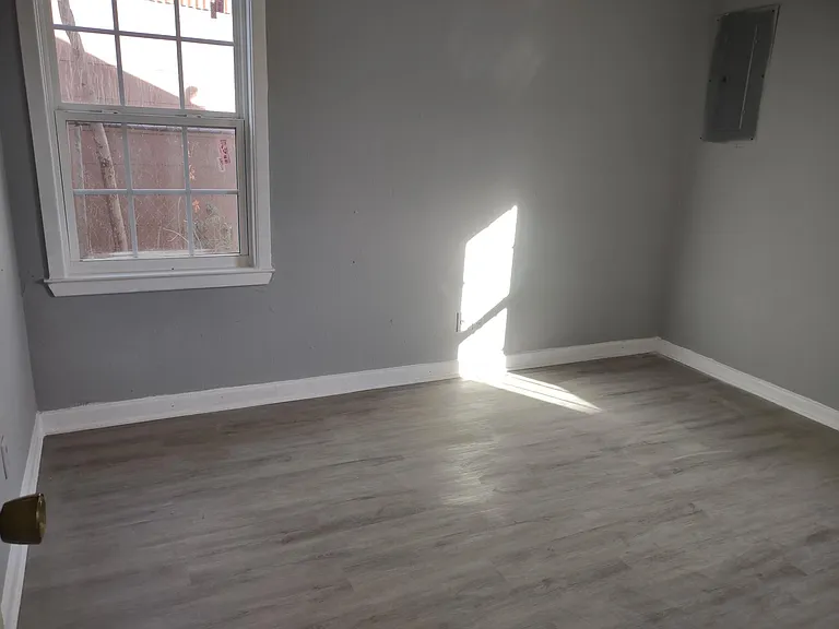 1834 E 1st Pl — Photo 18