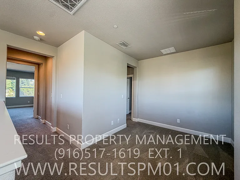 5043 Verona Dr — Photo 16