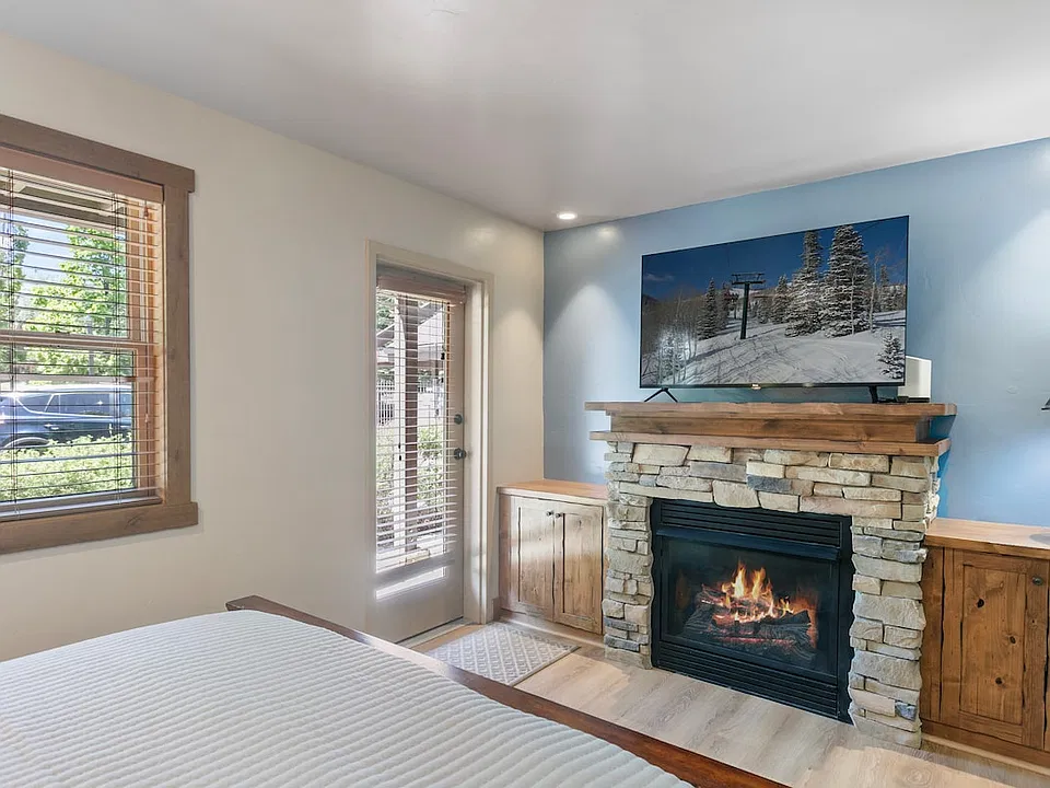 2260 Park Ave #11