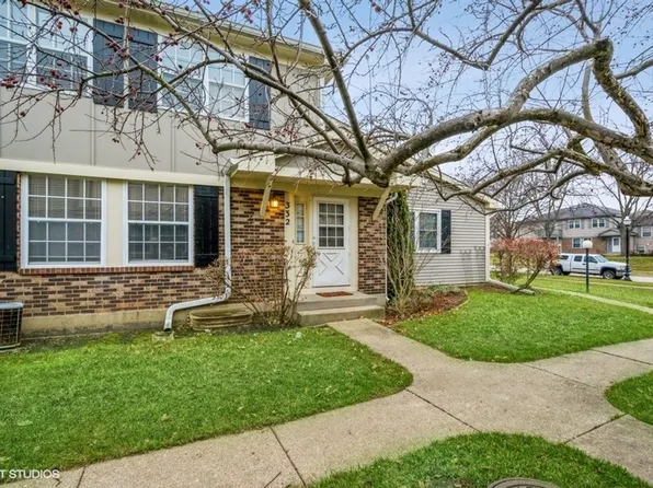 332 Westwood Ct, Vernon Hills, IL 60061