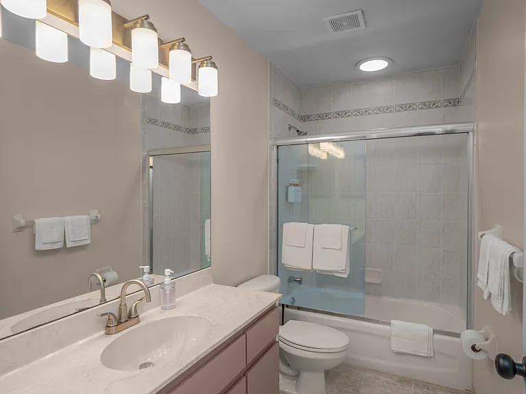 914 N Country Club Dr — Photo 27