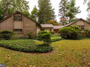 1058 Leopard Rd, Rydal, PA 19046