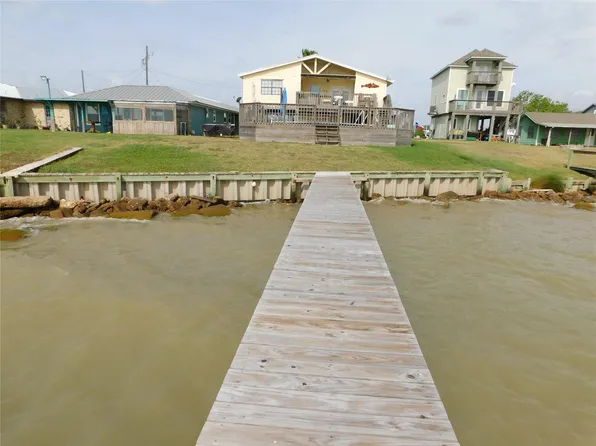 739 Marshall Johnson Ave S, Port Lavaca, TX 77979