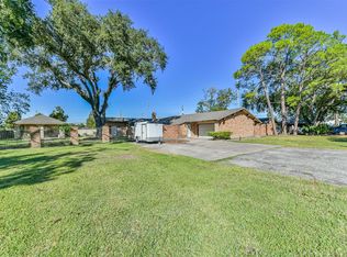 312 S 15th St, La Porte, TX 77571