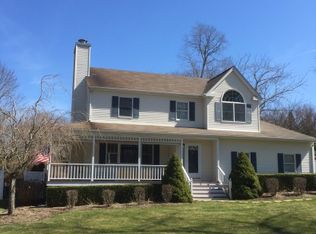 78 N Menantic Rd, Shelter Island, NY 11964