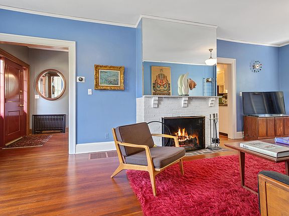 3rd image of 46 Laurel Ave