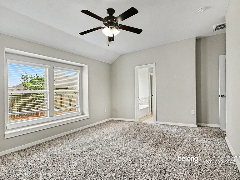 6911 Rosemont Ct — Photo 17