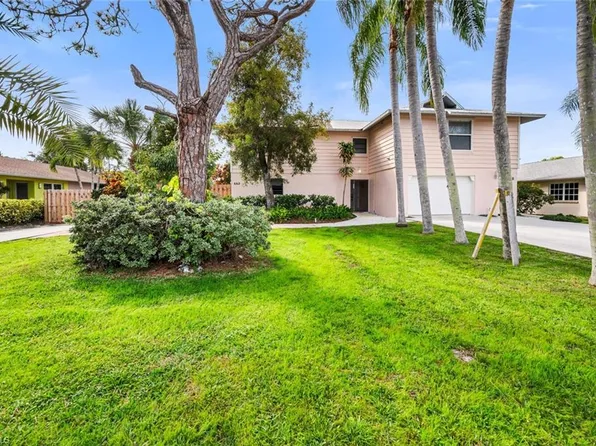 658-662 95th AVE N, NAPLES, FL 34108