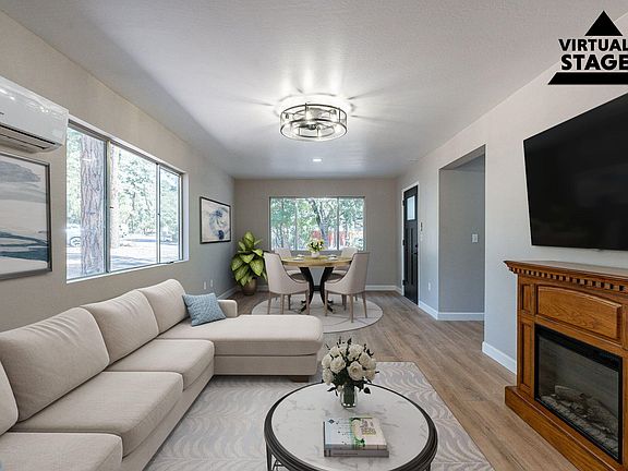 3rd image of 806 N Ponderosa Cir
