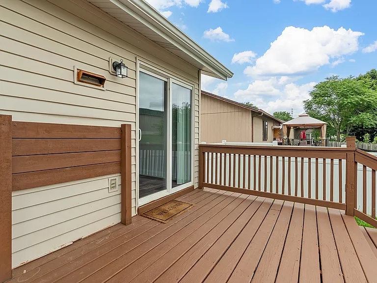803 Matthews Dr — Photo 40