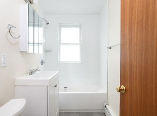 28 Adrian St #3D, Somerville, MA 02143