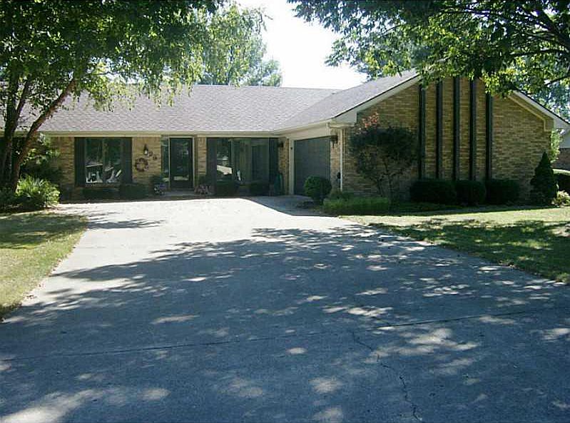 1st image of 29 Fairway Dr