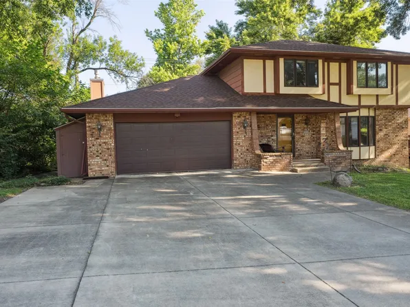 2905 Watrous Ave, Des Moines, IA 50321