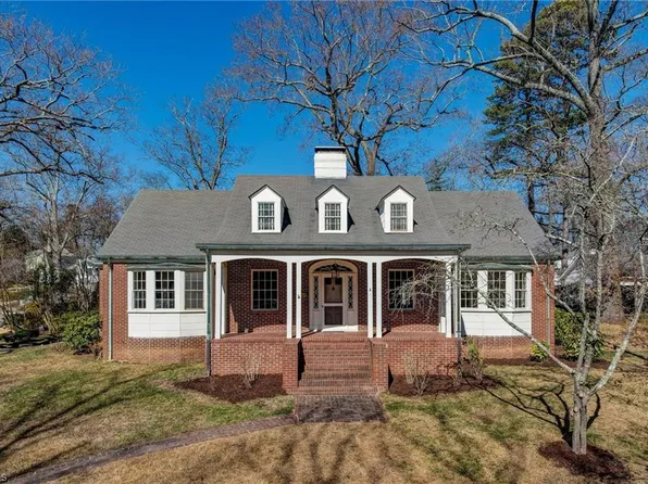 401 W Greenway Dr N, Greensboro, NC 27403