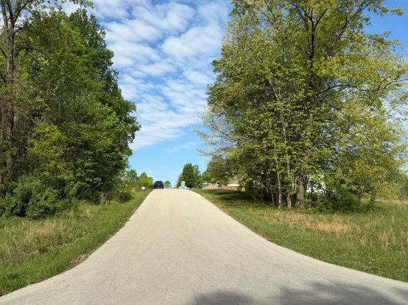13 Pleasant View Ct, Shepherdsville, KY 40165