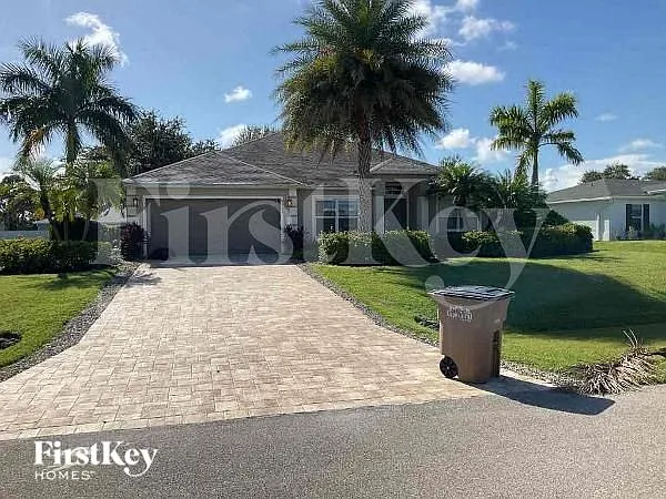 3 bed, 2.0 bath, 1783 sqft, $2,115 — Photo 1