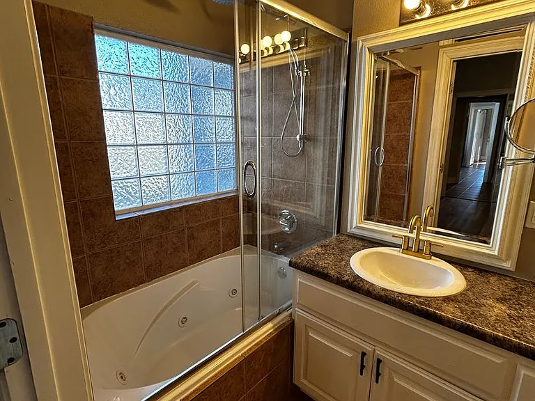 2643 N Westminster Dr — Photo 30