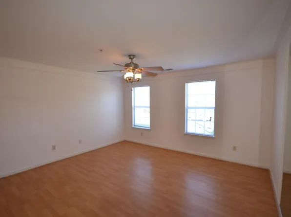 10998 Koman Cir Unit 204-164, Manassas, VA 20109