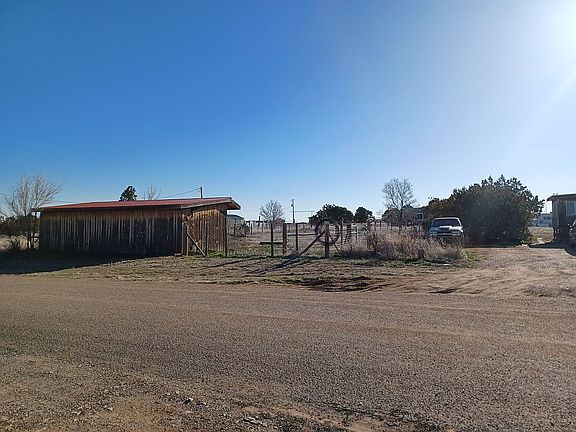 2nd image of 305 S McKinley Ave
