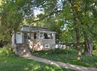 9885 N Edgewood Shores Rd, Edgerton, WI 53534