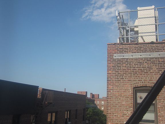 3rd image of 14403 Barclay Ave APT 6A
