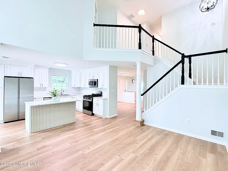 1 Whitemarsh Dr — Photo 2