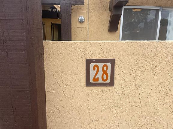 2nd image of 28 Casa Hermosa Dr NE
