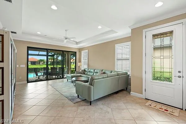 3 bed, 2.0 bath, 1952 sqft, $4,250 — Photo 4
