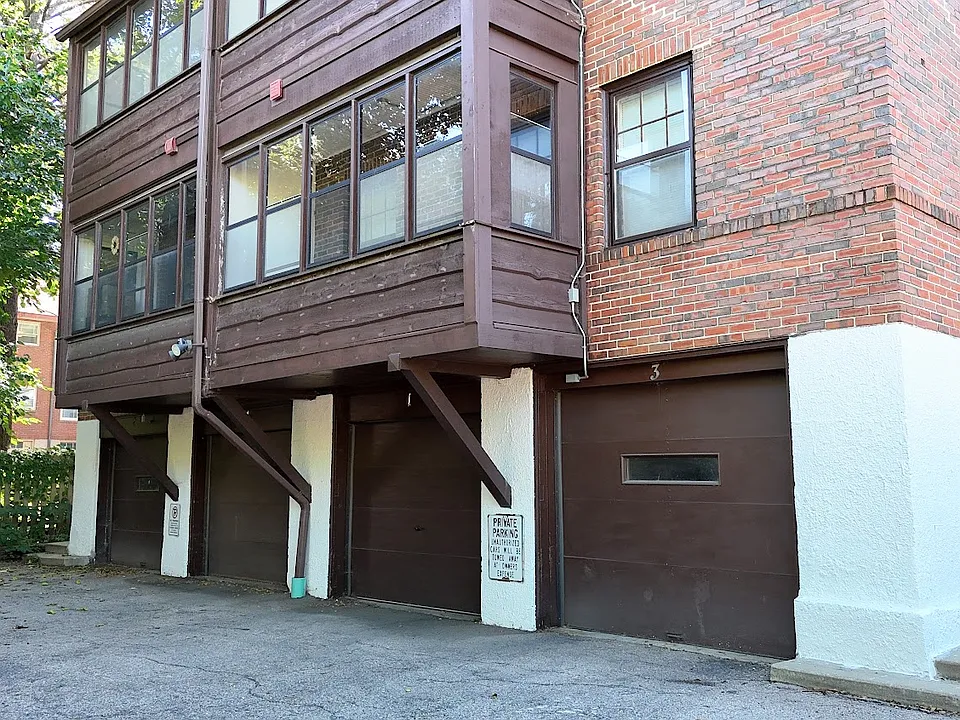 Building Photo 3