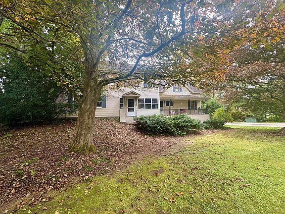 2nd image of 470 Elm Street