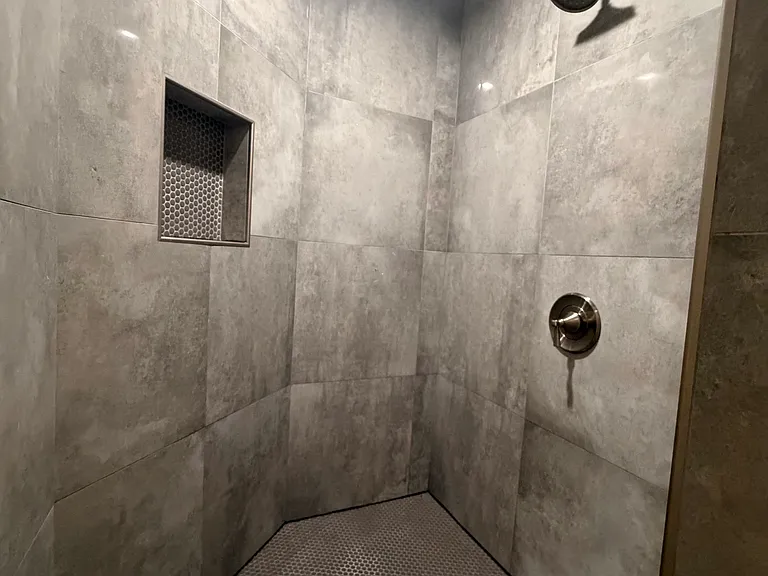 908 McCoy Dr — Photo 12