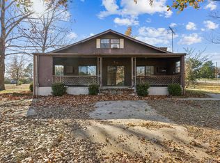 4820 Looney Ln, Cleburne, TX 76031