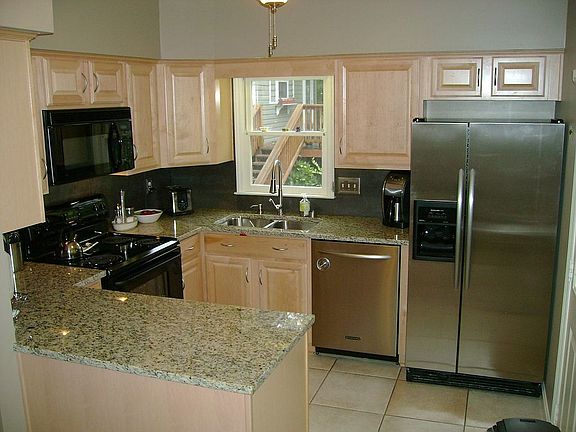 New Kitchen Sept 08 Maple Cabinents, Granite,Stainless
