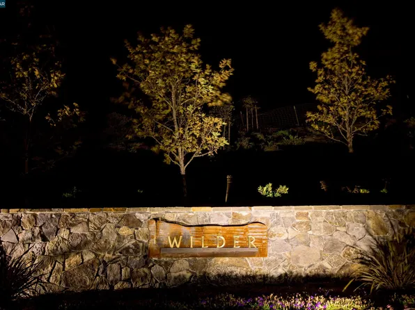 9 Paintbrush Ln, Orinda, CA 94563