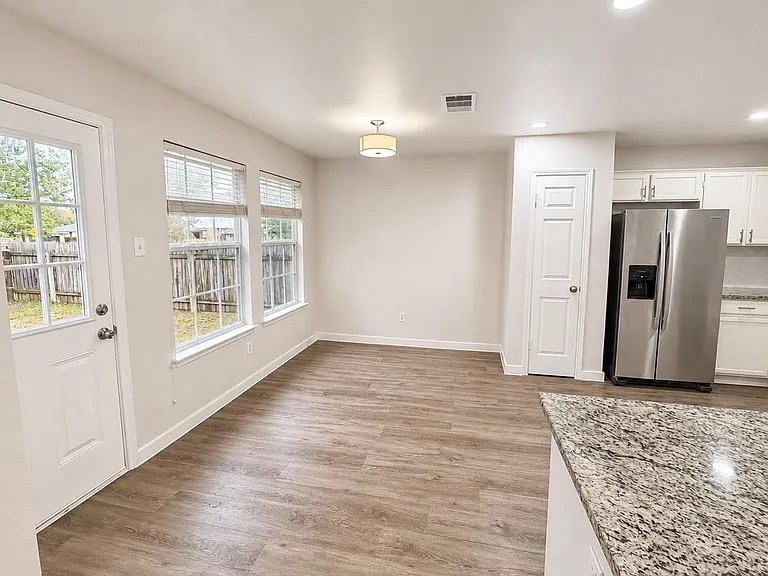1900 Woodland Dr — Photo 19