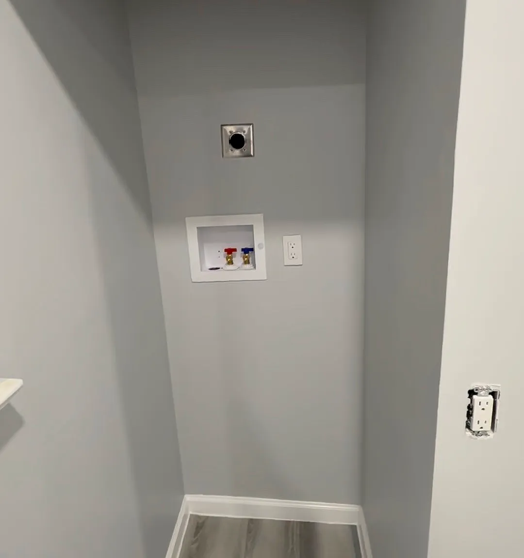 3 bed, 910 sqft, $2,400 — Photo 3