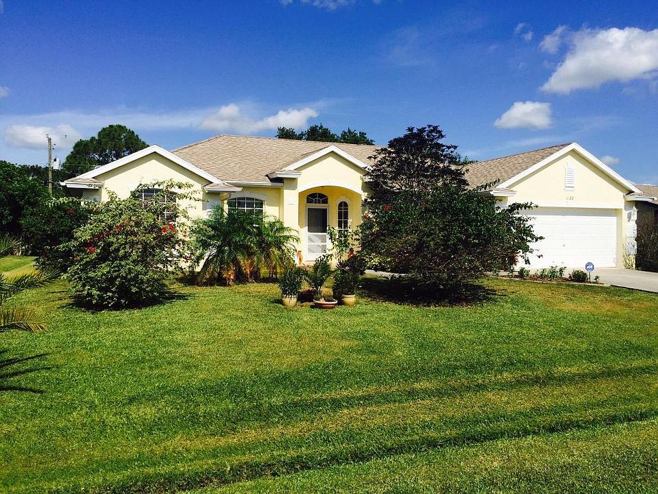 Home For Sale In PORT ST LUCIE SECTION 04