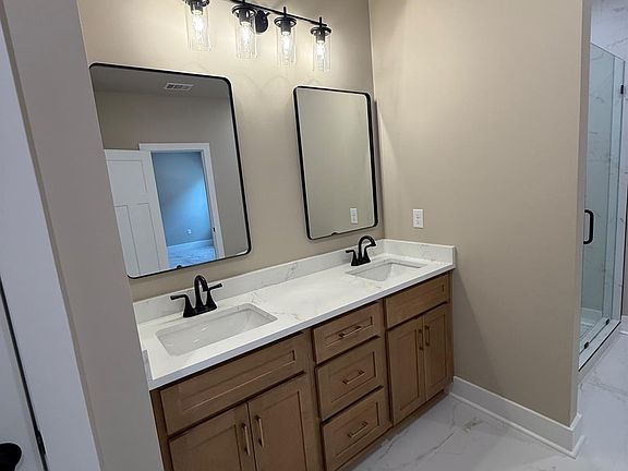 5th image of 3004 Beaver Creek Ln