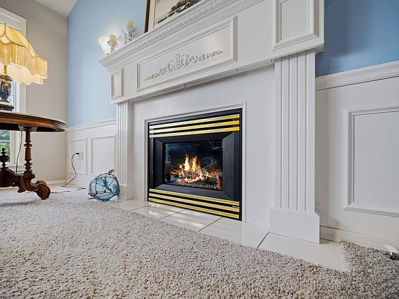 5th image of 6908 N East Bluff Ct