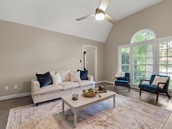 4th image of 4520 Highland Crest Cir