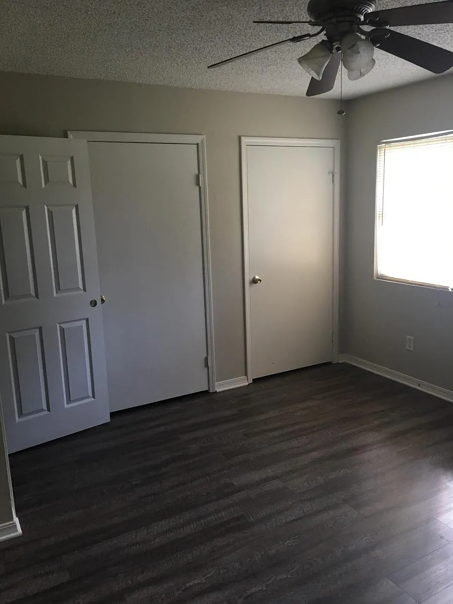 Building Photo - 45 Brierwood Cir