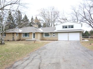 445 E Oak St, Oak Creek, WI 53154