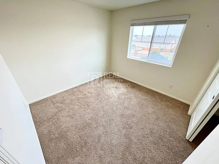 7104 Vermillion St — Photo 14