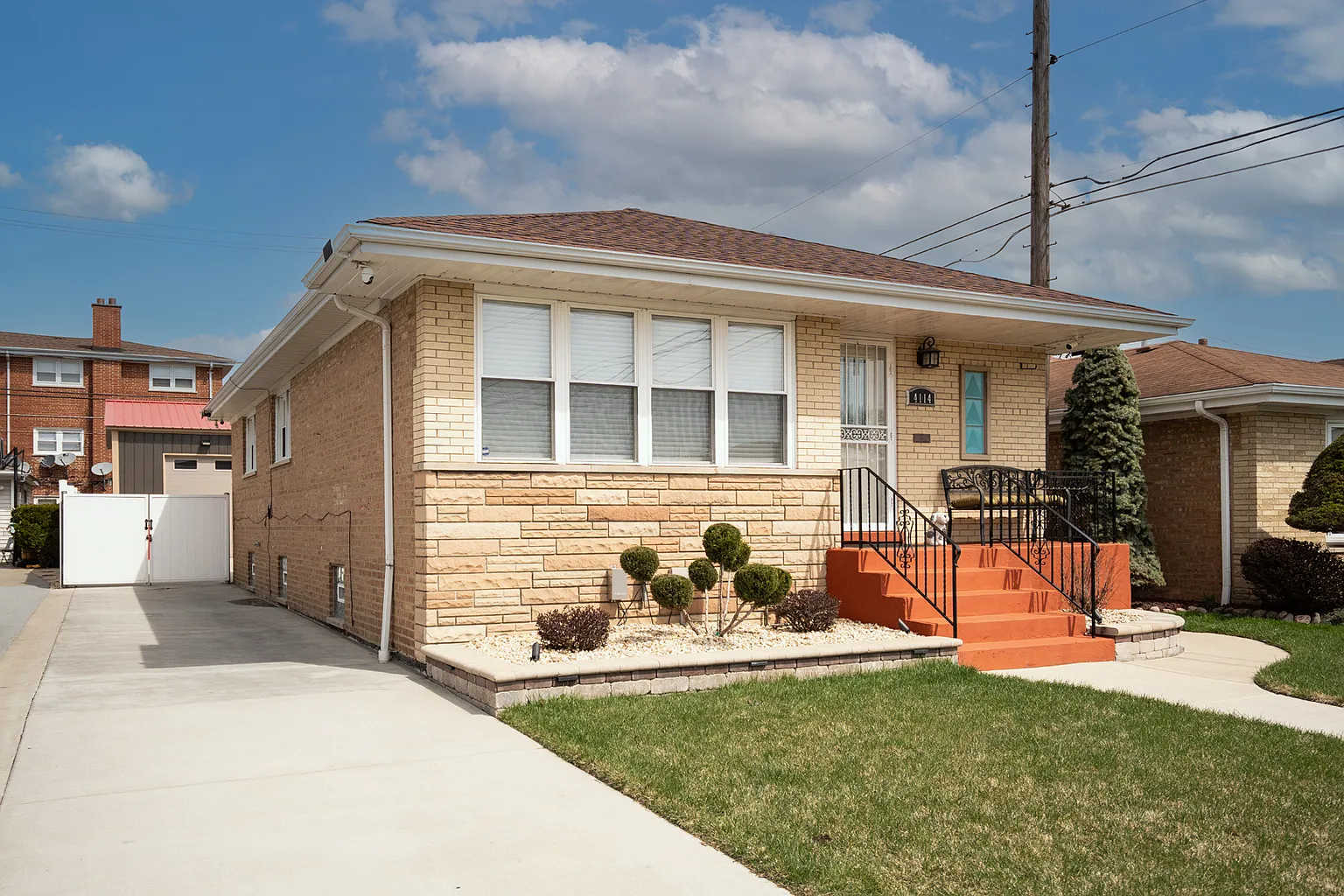 4114 W 79th Pl photo 1