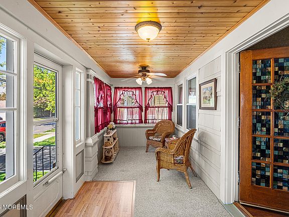 4th image of 15 Kiawah Avenue