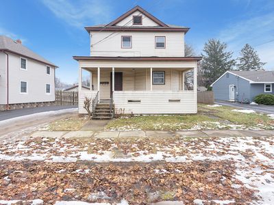 922 Tappan St, Woodstock, IL, 60098