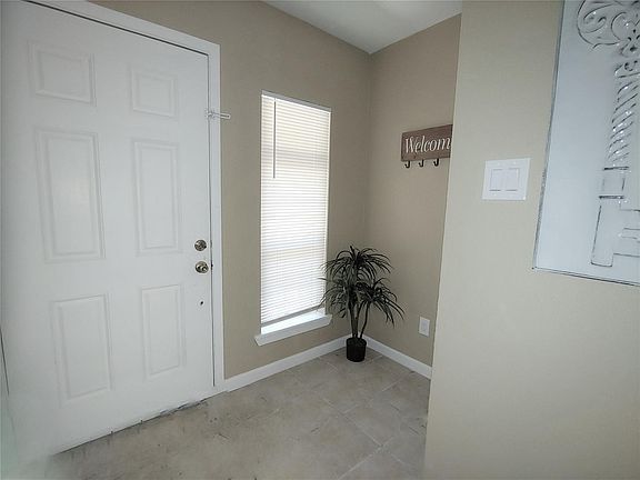 3rd image of 9519 Keegans Wood Dr