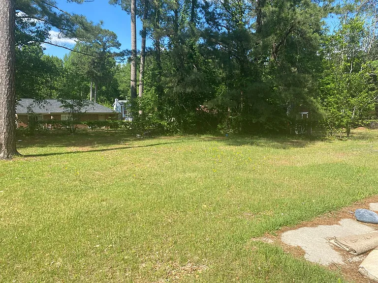 2105 Vail Dr — Photo 10