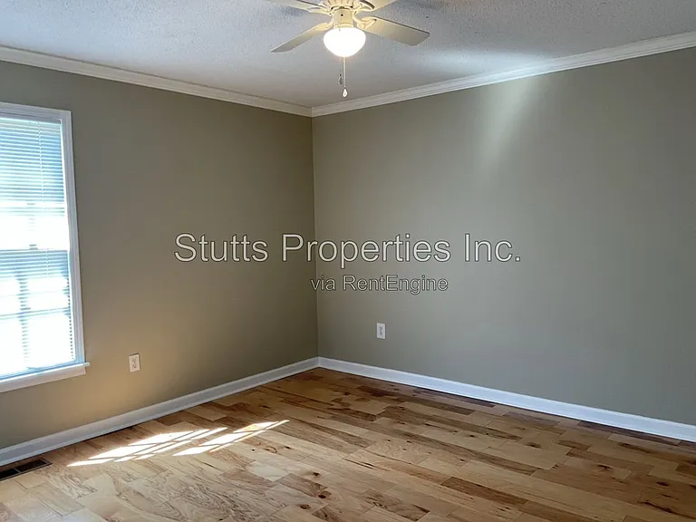 801 Louise Ave — Photo 9