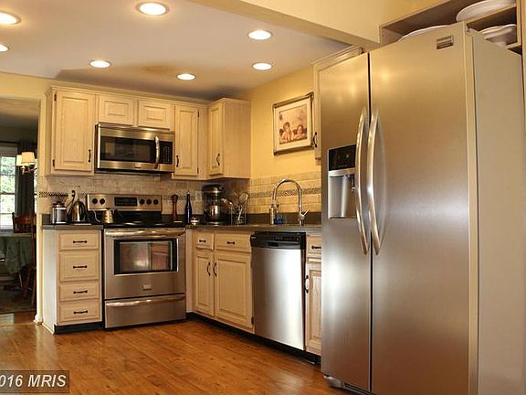5th image of 9445 Chatteroy Pl